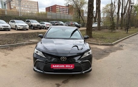Toyota Camry, 2021 год, 3 580 000 рублей, 3 фотография