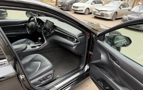 Toyota Camry, 2021 год, 3 580 000 рублей, 9 фотография