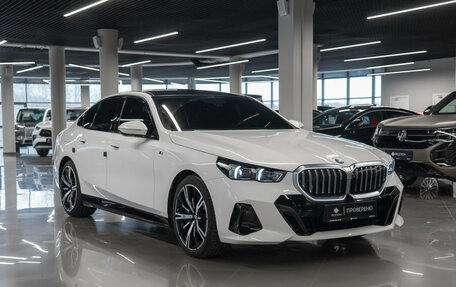 BMW 5 серия, 2024 год, 8 350 000 рублей, 2 фотография