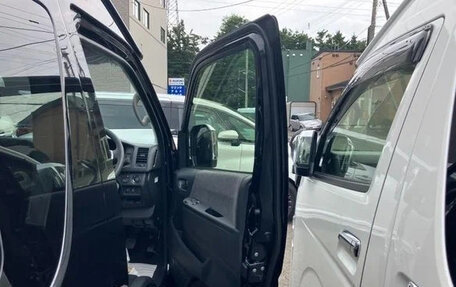 Toyota HiAce H200, 2025 год, 5 200 000 рублей, 10 фотография