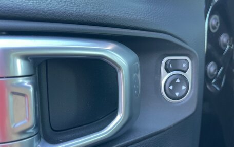 Jeep Wrangler, 2019 год, 23 фотография