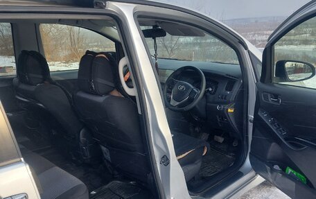 Toyota ISis I, 2016 год, 1 550 000 рублей, 8 фотография