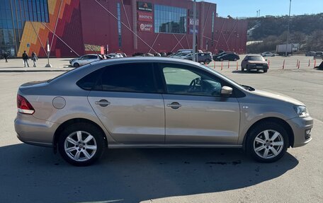 Volkswagen Polo VI (EU Market), 2015 год, 990 000 рублей, 2 фотография