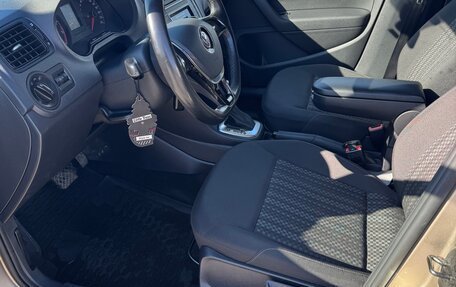 Volkswagen Polo VI (EU Market), 2015 год, 990 000 рублей, 11 фотография