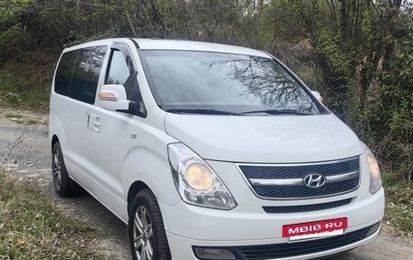 Hyundai Grand Starex Grand Starex I рестайлинг 2, 2010 год, 1 250 000 рублей, 2 фотография