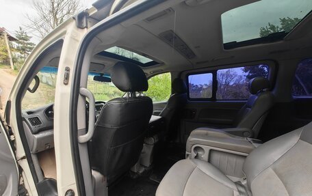 Hyundai Grand Starex Grand Starex I рестайлинг 2, 2010 год, 1 250 000 рублей, 15 фотография