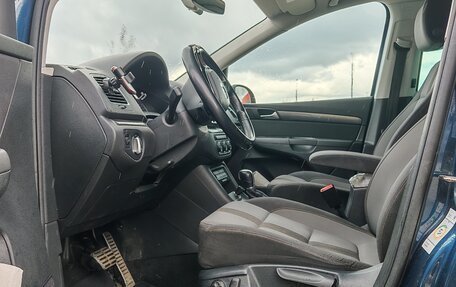 Volkswagen Sharan II, 2017 год, 2 200 000 рублей, 8 фотография