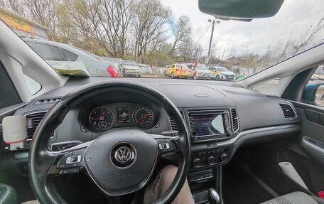 Volkswagen Sharan II, 2017 год, 2 200 000 рублей, 11 фотография