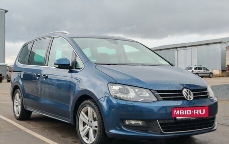 Volkswagen Sharan II, 2017 год, 2 200 000 рублей, 4 фотография