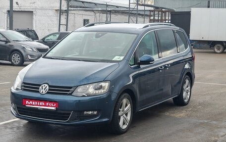 Volkswagen Sharan II, 2017 год, 2 200 000 рублей, 2 фотография