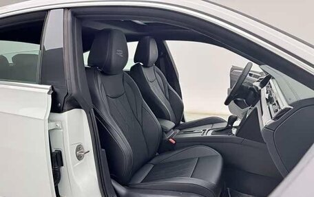 Volkswagen Passat CC, 2026 год, 5 030 000 рублей, 23 фотография