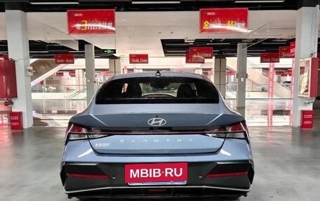 Hyundai Elantra, 2023 год, 1 530 000 рублей, 5 фотография