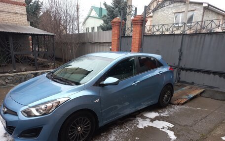 Hyundai i30 II рестайлинг, 2012 год, 900 000 рублей, 3 фотография