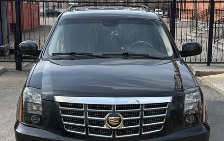 Cadillac Escalade III, 2011 год, 1 800 000 рублей, 3 фотография