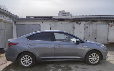 Hyundai Solaris II рестайлинг, 2017 год, 1 375 000 рублей, 8 фотография
