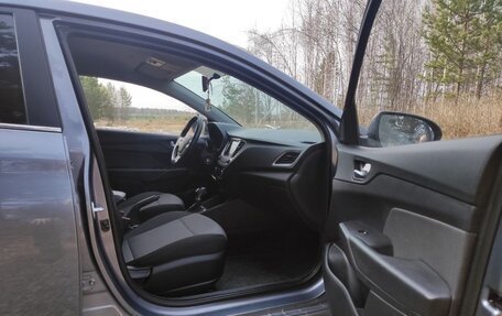 Hyundai Solaris II рестайлинг, 2017 год, 1 375 000 рублей, 13 фотография