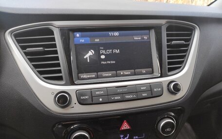 Hyundai Solaris II рестайлинг, 2017 год, 1 375 000 рублей, 11 фотография