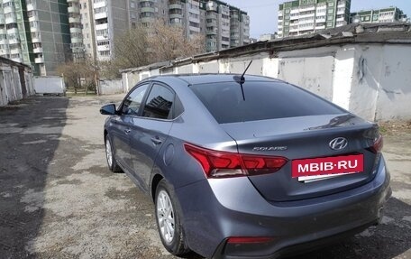 Hyundai Solaris II рестайлинг, 2017 год, 1 375 000 рублей, 5 фотография
