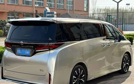 Toyota Vellfire, 2025 год, 10 500 000 рублей, 4 фотография