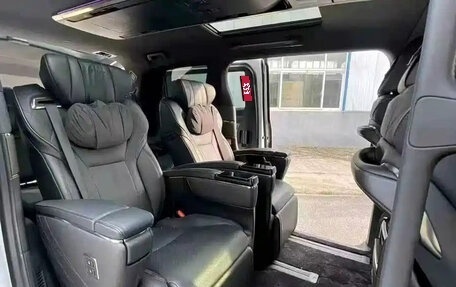 Toyota Vellfire, 2025 год, 10 500 000 рублей, 7 фотография