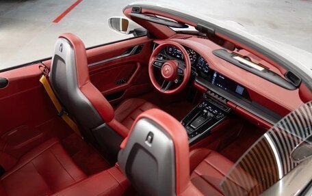 Porsche 911, 2021 год, 14 500 000 рублей, 3 фотография