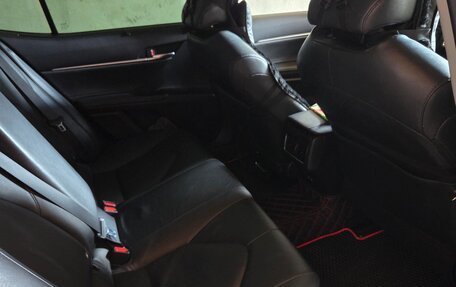 Toyota Camry, 2019 год, 3 900 000 рублей, 6 фотография