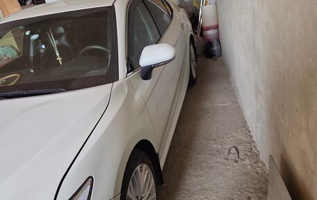 Toyota Camry, 2019 год, 3 900 000 рублей, 4 фотография