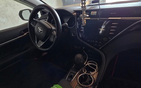 Toyota Camry, 2019 год, 3 900 000 рублей, 8 фотография