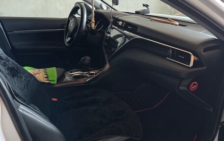 Toyota Camry, 2019 год, 3 900 000 рублей, 7 фотография