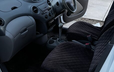 Toyota Platz, 2000 год, 330 000 рублей, 8 фотография