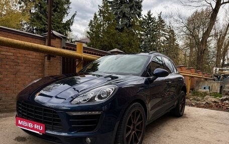 Porsche Macan I рестайлинг, 2014 год, 1 990 000 рублей, 2 фотография