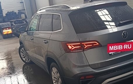 Volkswagen Taos, 2022 год, 2 800 000 рублей, 5 фотография