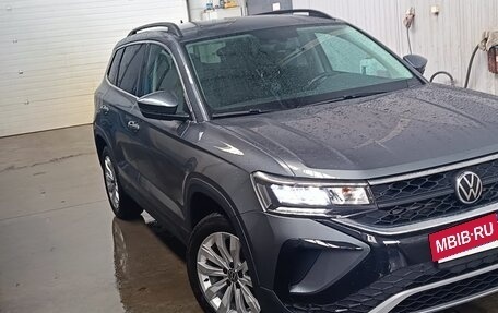 Volkswagen Taos, 2022 год, 2 800 000 рублей, 3 фотография