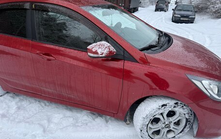 Hyundai Solaris II рестайлинг, 2012 год, 850 000 рублей, 23 фотография