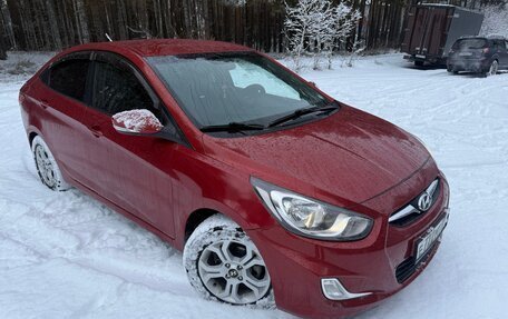 Hyundai Solaris II рестайлинг, 2012 год, 850 000 рублей, 24 фотография