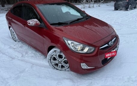 Hyundai Solaris II рестайлинг, 2012 год, 850 000 рублей, 25 фотография