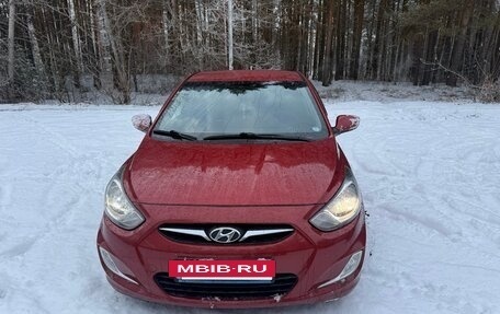 Hyundai Solaris II рестайлинг, 2012 год, 850 000 рублей, 28 фотография