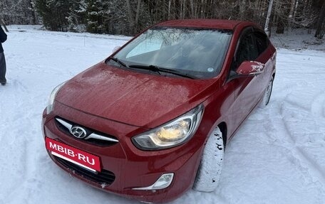 Hyundai Solaris II рестайлинг, 2012 год, 850 000 рублей, 27 фотография