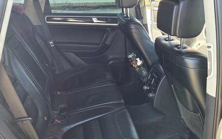 Volkswagen Touareg III, 2011 год, 1 750 000 рублей, 13 фотография