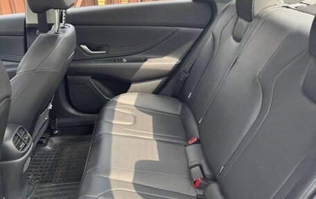 Hyundai Elantra, 2023 год, 1 600 000 рублей, 5 фотография