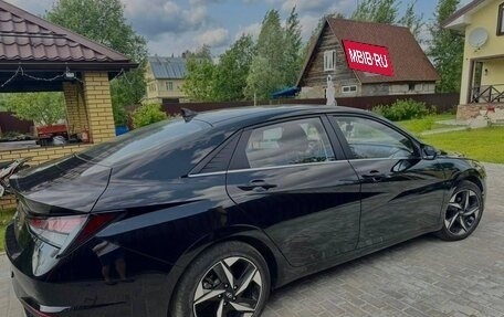 Hyundai Elantra, 2023 год, 1 600 000 рублей, 8 фотография