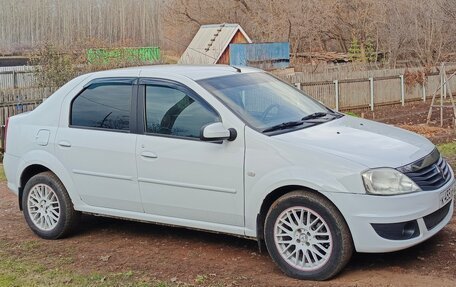 Renault Logan I, 2014 год, 700 000 рублей, 4 фотография
