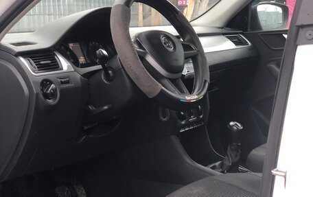 Skoda Rapid I, 2016 год, 700 000 рублей, 7 фотография