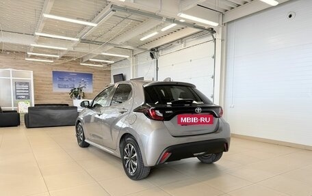 Toyota Yaris, 2020 год, 1 179 000 рублей, 4 фотография