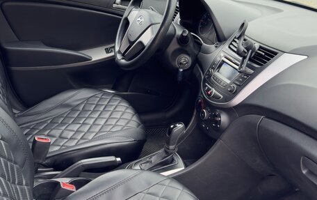 Hyundai Solaris II рестайлинг, 2016 год, 1 300 000 рублей, 18 фотография