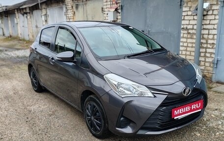Toyota Vitz, 2017 год, 770 000 рублей, 2 фотография