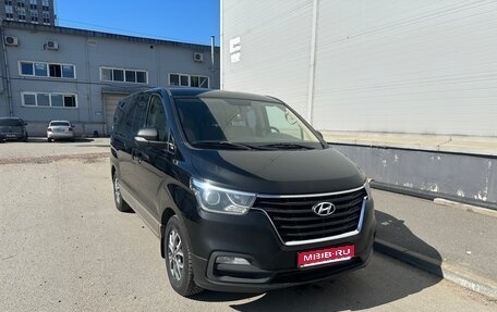 Hyundai H-1 II рестайлинг, 2019 год, 3 100 000 рублей, 1 фотография
