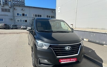Hyundai H-1 II рестайлинг, 2019 год, 3 100 000 рублей, 12 фотография