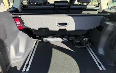 Toyota Land Cruiser Prado 150 рестайлинг 2, 2022 год, 9 800 000 рублей, 5 фотография