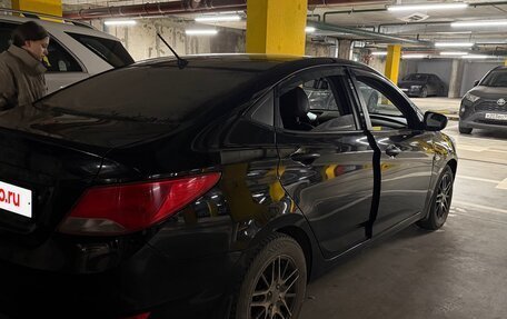 Hyundai Solaris II рестайлинг, 2016 год, 700 000 рублей, 3 фотография